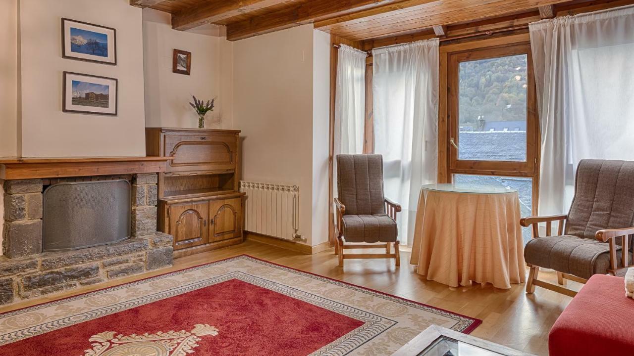 דירות לס Saplan Real Estate Montlude מראה חיצוני תמונה
