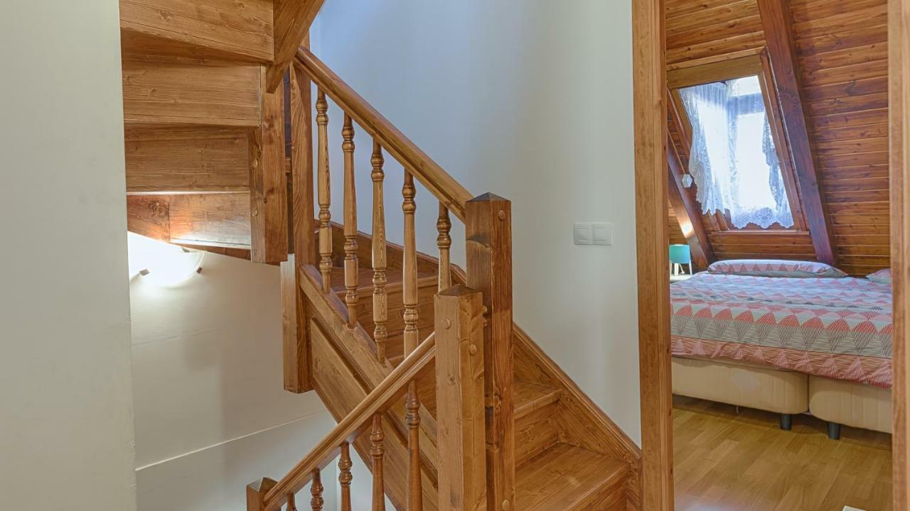 דירות לס Saplan Real Estate Montlude מראה חיצוני תמונה